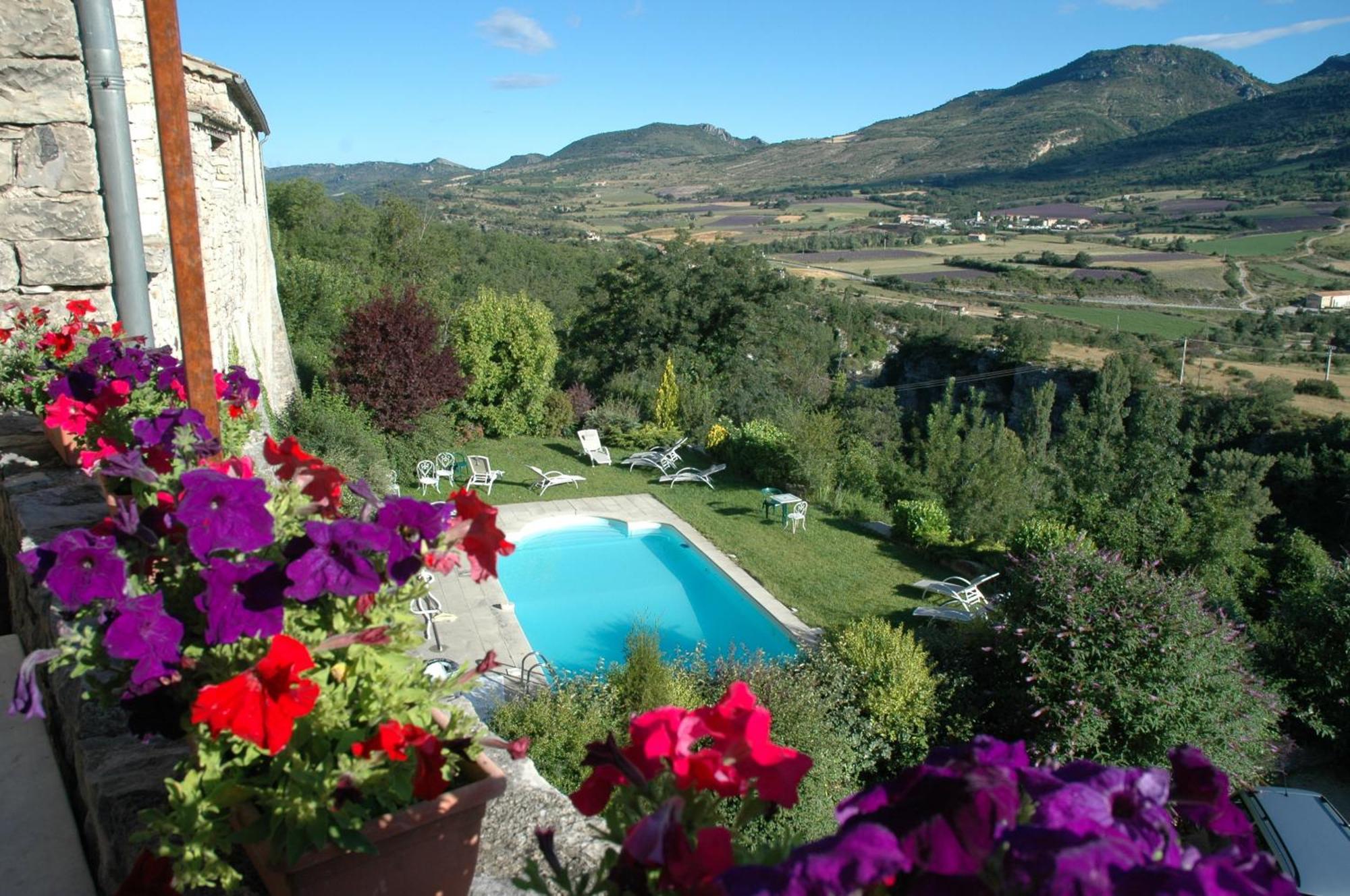 La Claveliere Hotell Saint-Auban-sur-lʼOuvèze Exteriör bild